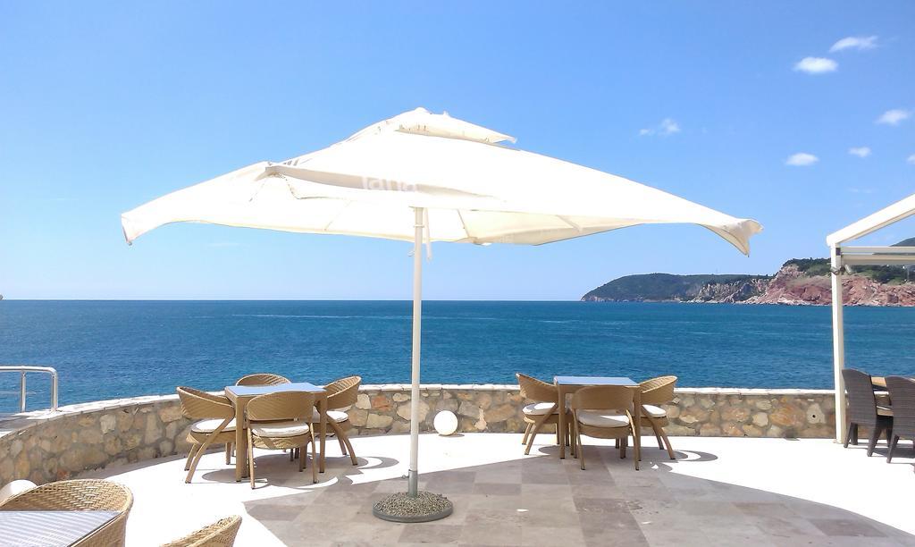 Love Live Hotel Sutomore Buitenkant foto