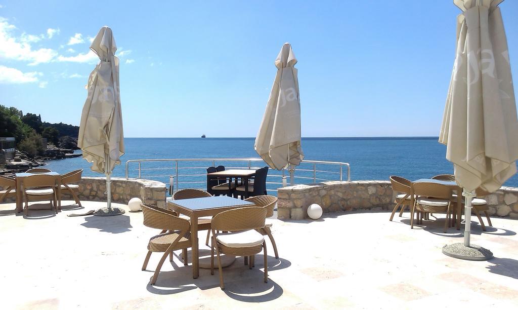 Love Live Hotel Sutomore Buitenkant foto