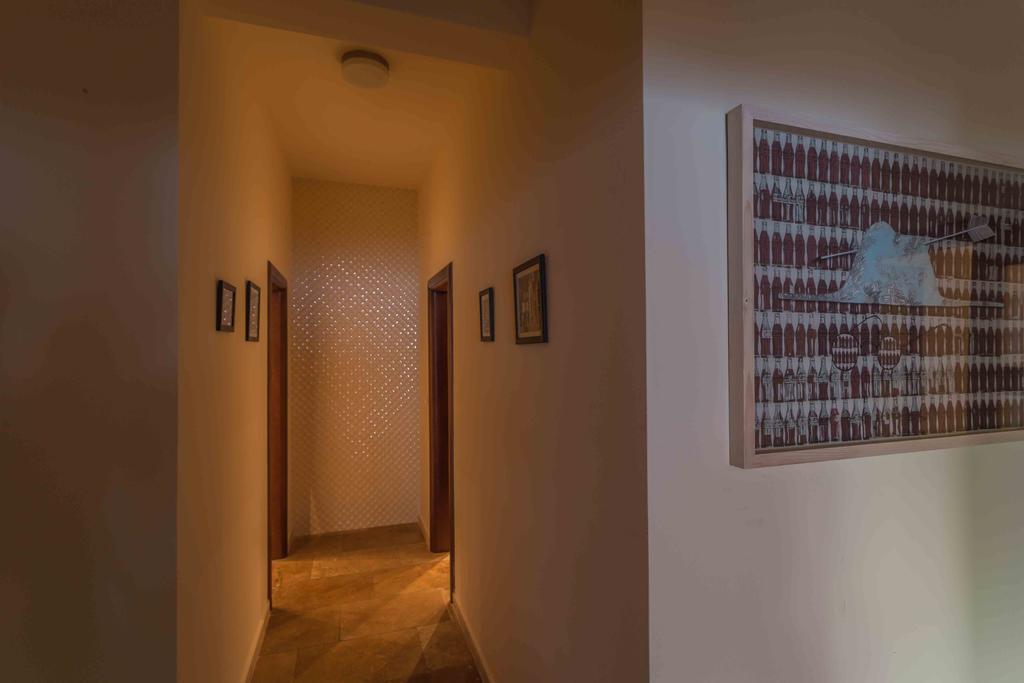 Love Live Hotel Sutomore Buitenkant foto