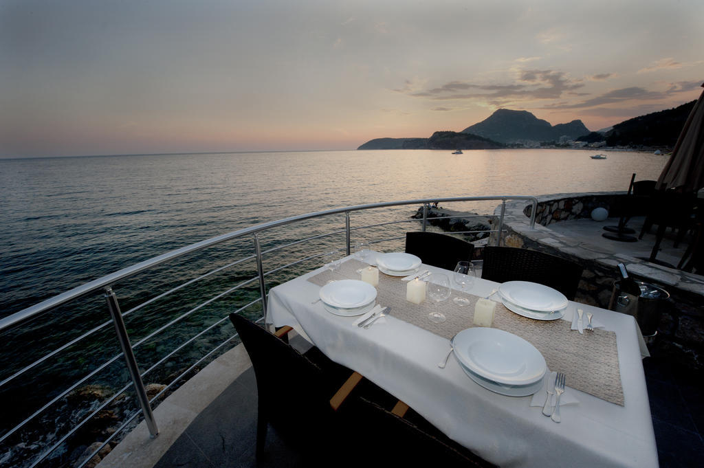 Love Live Hotel Sutomore Buitenkant foto