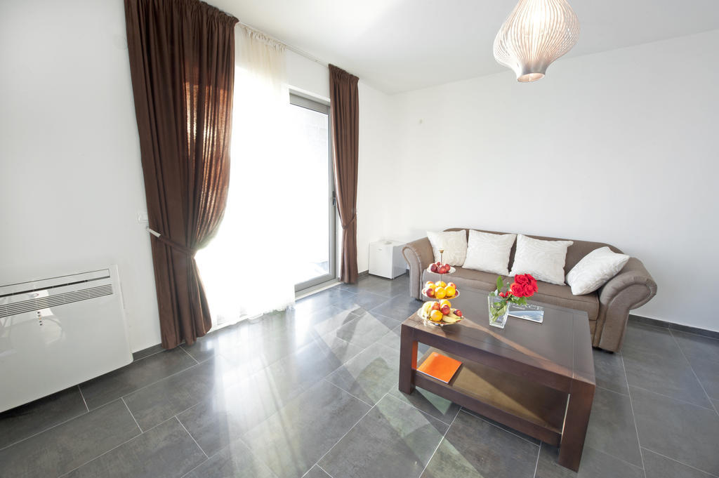 Love Live Hotel Sutomore Kamer foto