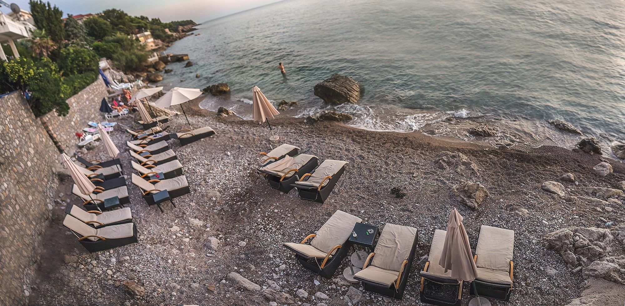 Love Live Hotel Sutomore Buitenkant foto